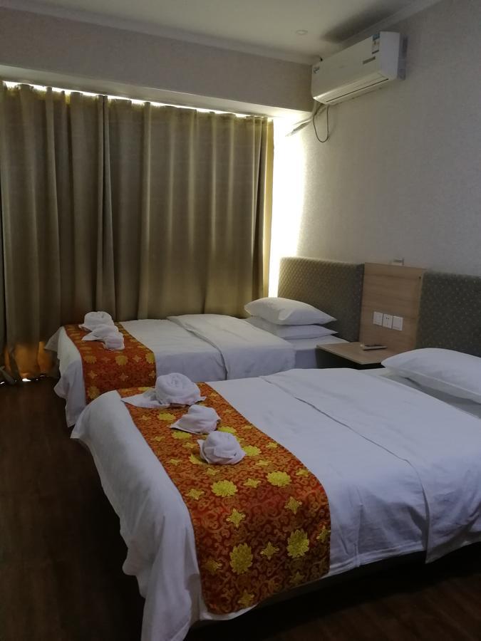 Friendship Hotel Biskek Kültér fotó